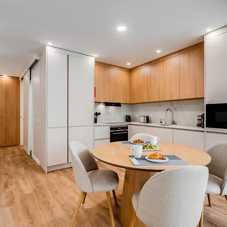 Apartment T1 Novo, A Poucos Passos Da Da Com Ac E Wifi