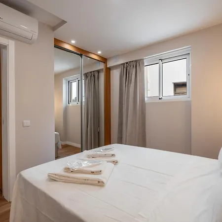 T1 Novo, A Poucos Passos Da Da Com Ac E Wifi Apartment Luz