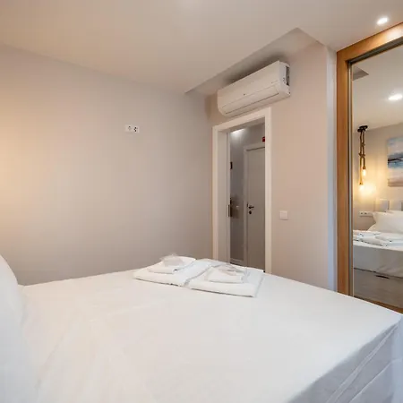 Apartment T1 Novo, A Poucos Passos Da Da Com Ac E Wifi *