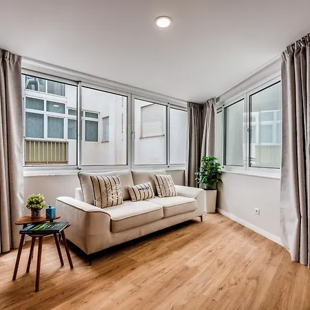 T1 Novo, A Poucos Passos Da Da Com Ac E Wifi Apartment